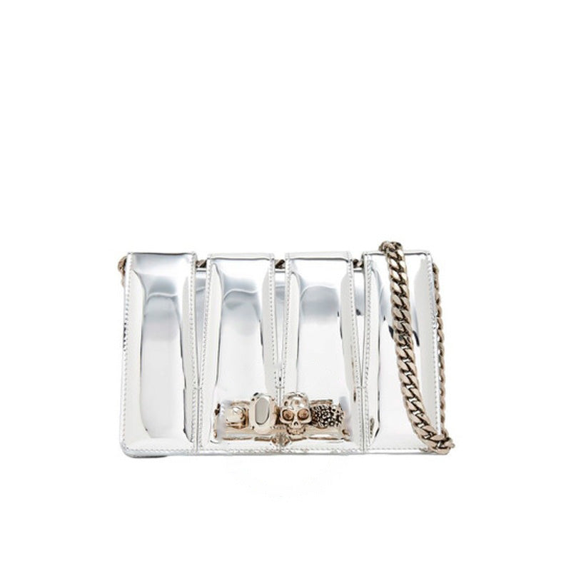 Bolsa Shoulder Slash Chain Strap Silver - Mercado de Luxo - O Maior E-Commerce de Bens, Produtos e Serviços de Luxo do Brasil.