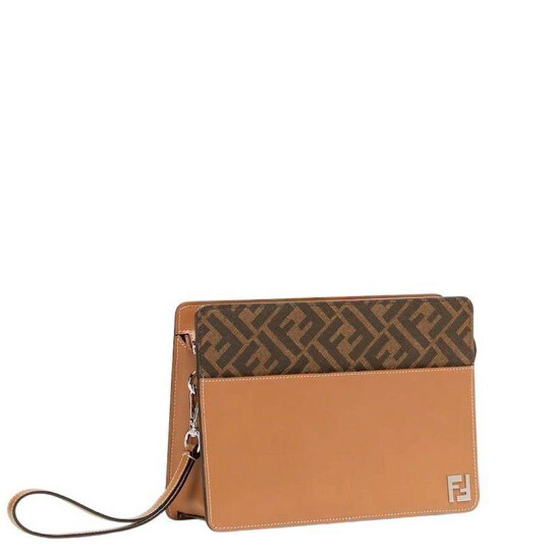 Bolsa Clutch Squared Logo Applique Standing