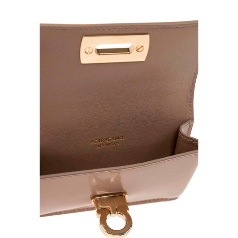Bolsa Wallet Salvatore With Gancini Clasp