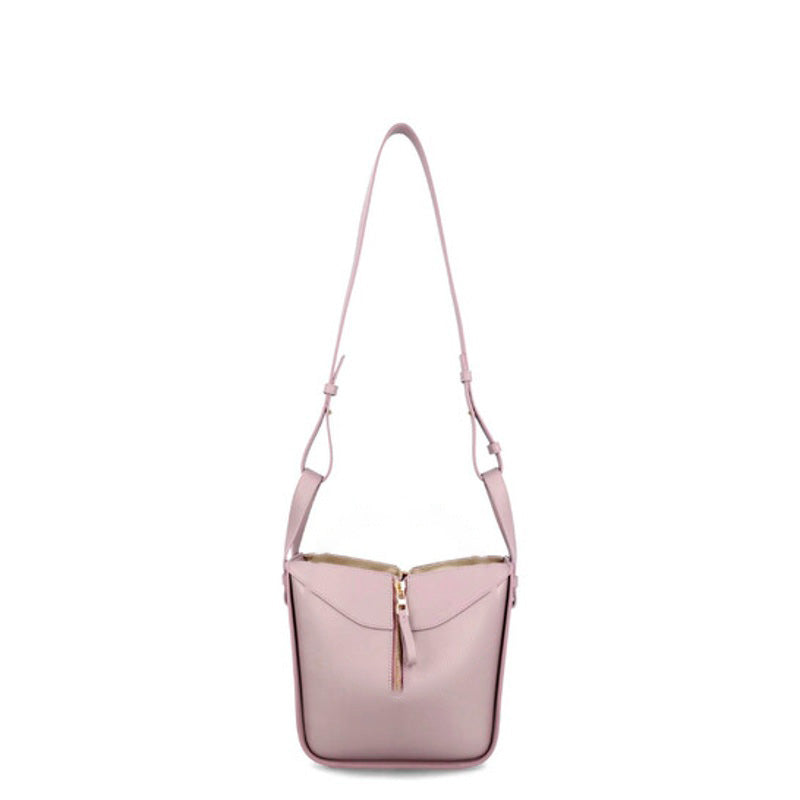 Bolsa Shoulder Logo Embossed