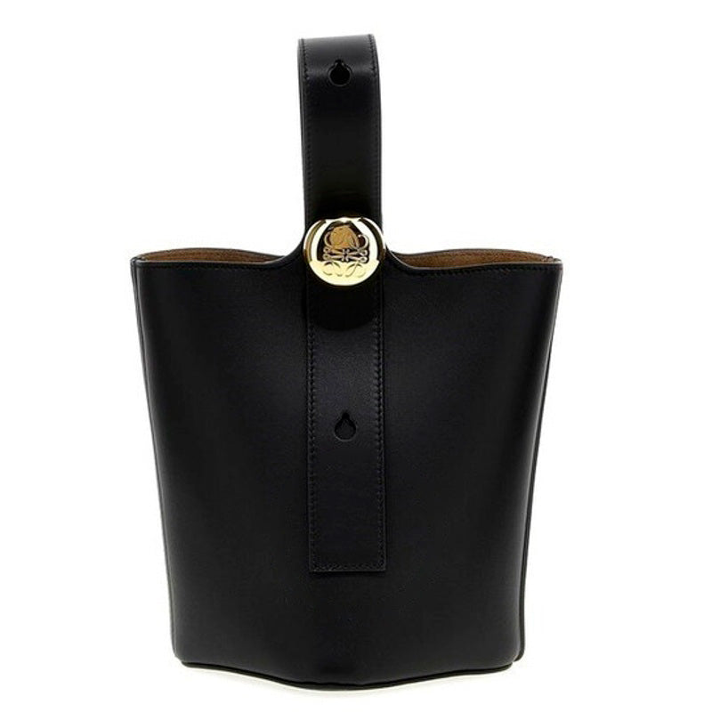 Bolsa Bucket Pebble Mini Buckle  Black - Mercado de Luxo - O Maior E-Commerce de Bens, Produtos e Serviços de Luxo do Brasil.