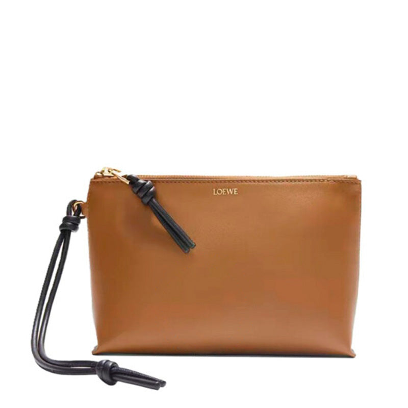 Bolsa Pocket Knot Tskin In Oak  Black - Mercado de Luxo - O Maior E-Commerce de Bens, Produtos e Serviços de Luxo do Brasil.