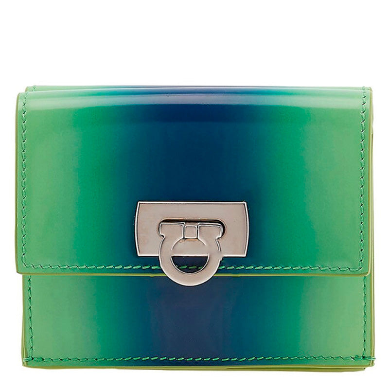 Bolsa Wallet Ferragamo Gancini Clasp Wanda Compact - Mercado de Luxo - O Maior E-Commerce de Bens, Produtos e Serviços de Luxo do Brasil.