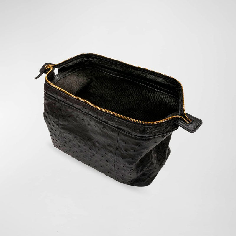Bolsa Necessaire Ostrich Zip Toiletry Kit - Mercado de Luxo - O Maior E-Commerce de Bens, Produtos e Serviços de Luxo do Brasil.