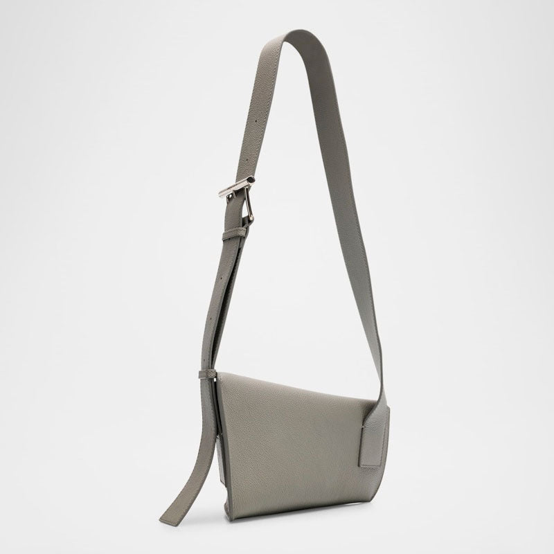Bolsa Crossbody Sling - Mercado de Luxo - O Maior E-Commerce de Bens, Produtos e Serviços de Luxo do Brasil.
