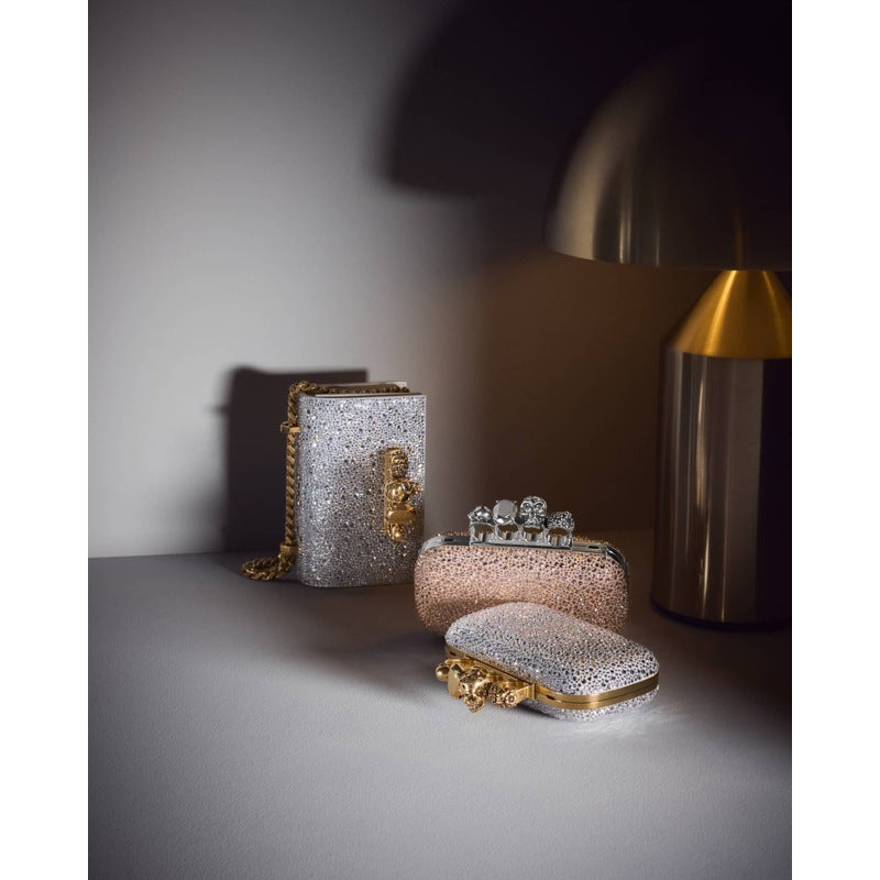 Bolsa Clutch Skull Four Ring Embellished