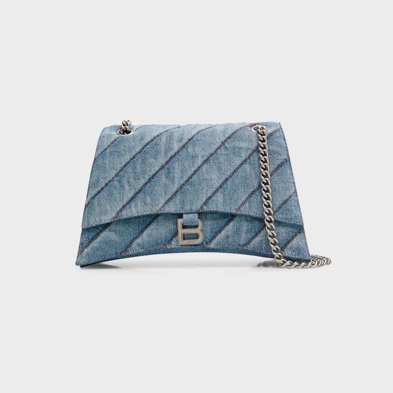Bolsa Shoulder Crush Medium Chain Quilted In Denim - Mercado de Luxo - O Maior E-Commerce de Bens, Produtos e Serviços de Luxo do Brasil.