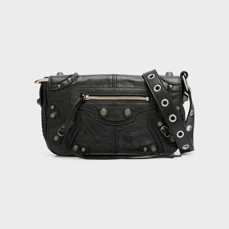 Bolsa Crossbody Le Cagole Men XS Flap - Mercado de Luxo - O Maior E-Commerce de Bens, Produtos e Serviços de Luxo do Brasil.