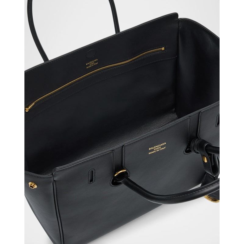 Bolsa Handle Hampton