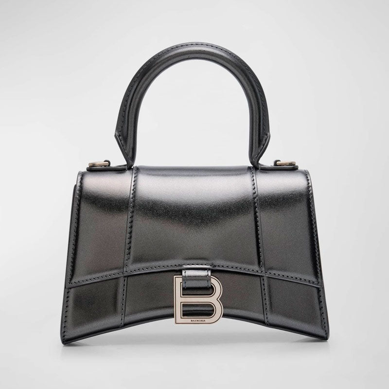 Bolsa Handle Hourglass XS Metallic - Mercado de Luxo - O Maior E-Commerce de Bens, Produtos e Serviços de Luxo do Brasil.