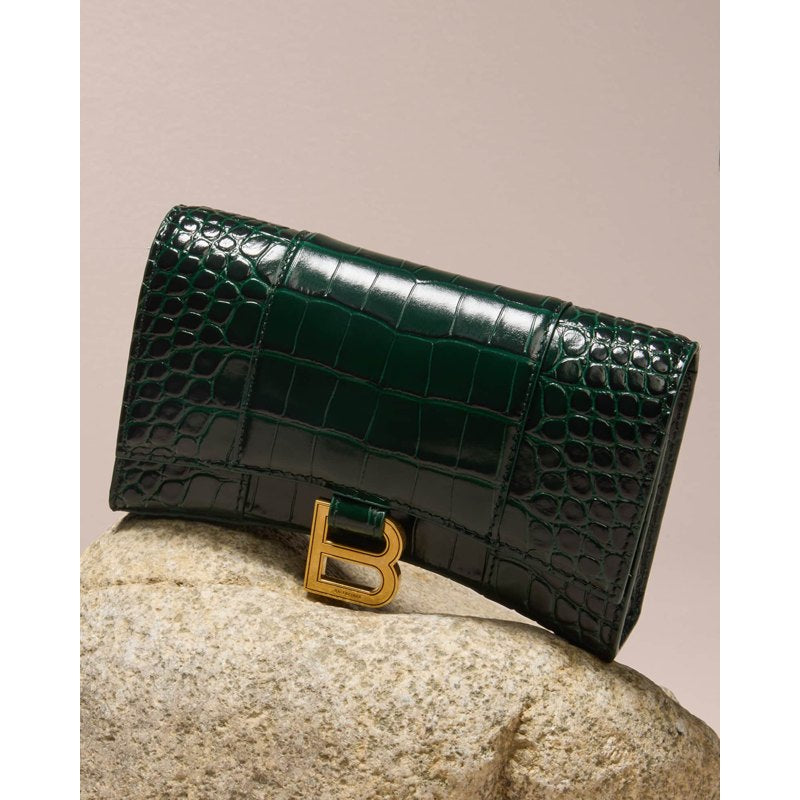 Bolsa Wallet Hourglass Croc-Embossed on Chain