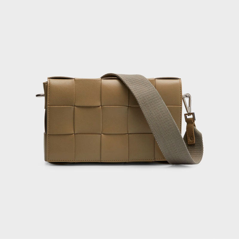 Bolsa Crossbody Cassette Intreccio - Mercado de Luxo - O Maior E-Commerce de Bens, Produtos e Serviços de Luxo do Brasil.