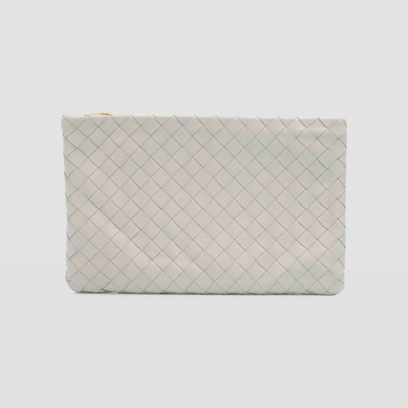 Bolsa Clutch Pouch - Mercado de Luxo - O Maior E-Commerce de Bens, Produtos e Serviços de Luxo do Brasil.