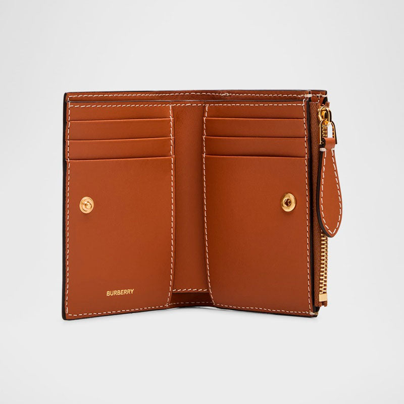 Bolsa Wallet Small Check Bifold - Mercado de Luxo - O Maior E-Commerce de Bens, Produtos e Serviços de Luxo do Brasil.