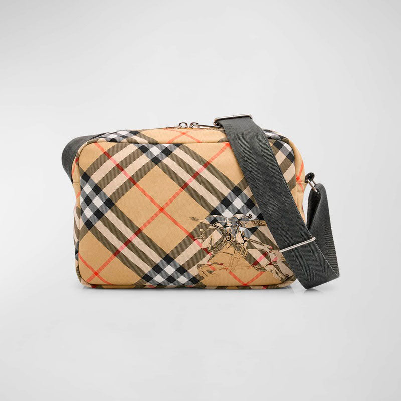 Bolsa Crossbody Check Essential - Mercado de Luxo - O Maior E-Commerce de Bens, Produtos e Serviços de Luxo do Brasil.
