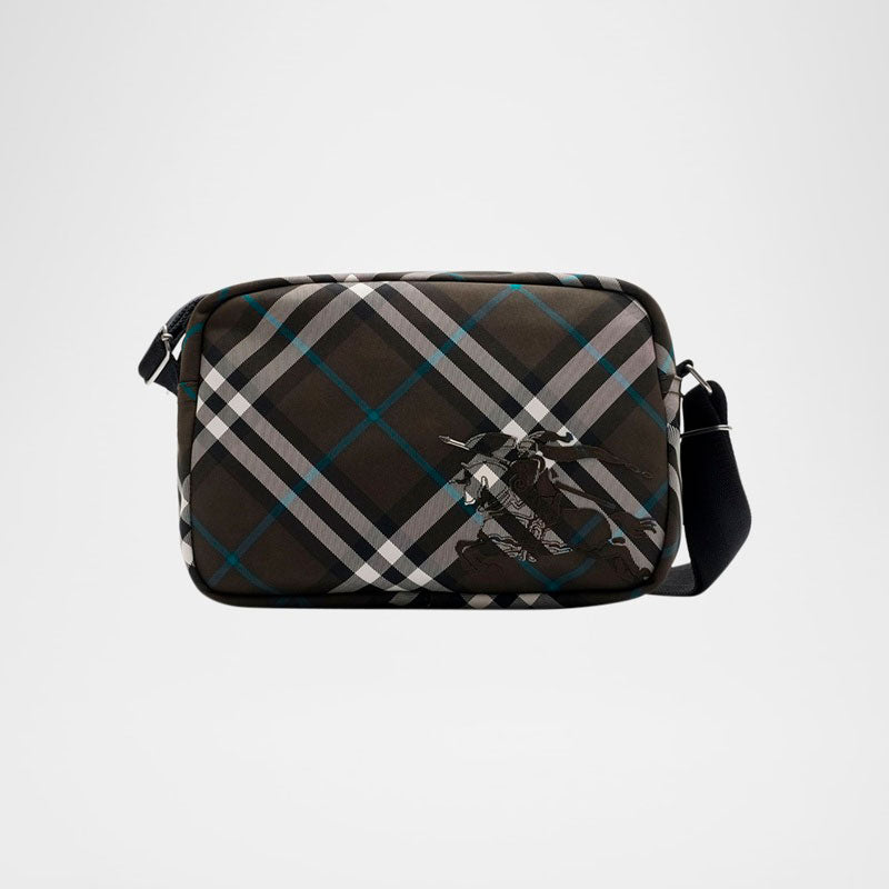 Bolsa Crossbody Classics Check - Mercado de Luxo - O Maior E-Commerce de Bens, Produtos e Serviços de Luxo do Brasil.