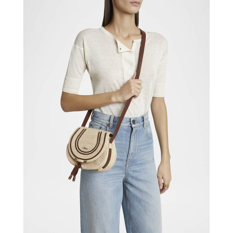 Bolsa Crossbody Marcie Flap Saddle in Raffia Fabric