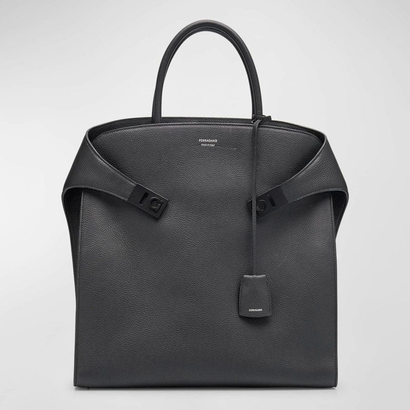 Bolsa Viagem Hug - Mercado de Luxo - O Maior E-Commerce de Bens, Produtos e Serviços de Luxo do Brasil.