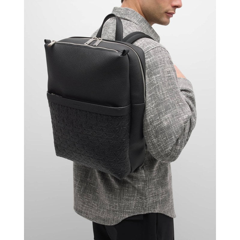 Bolsa Mochila Embossed Gancini