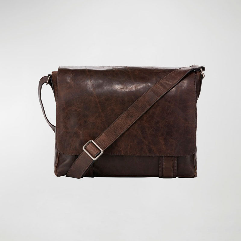 Bolsa Messenger Logan Flap - Mercado de Luxo - O Maior E-Commerce de Bens, Produtos e Serviços de Luxo do Brasil.