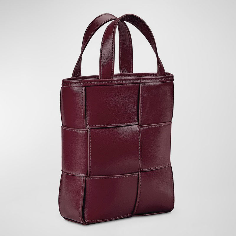 Bolsa Shopper Chloe Mini Woven  - Mercado de Luxo - O Maior E-Commerce de Bens, Produtos e Serviços de Luxo do Brasil.