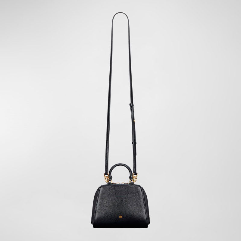 Bolsa Shoulder Antigona Cube Nano  in Shiny Tumbled - Mercado de Luxo - O Maior E-Commerce de Bens, Produtos e Serviços de Luxo do Brasil.