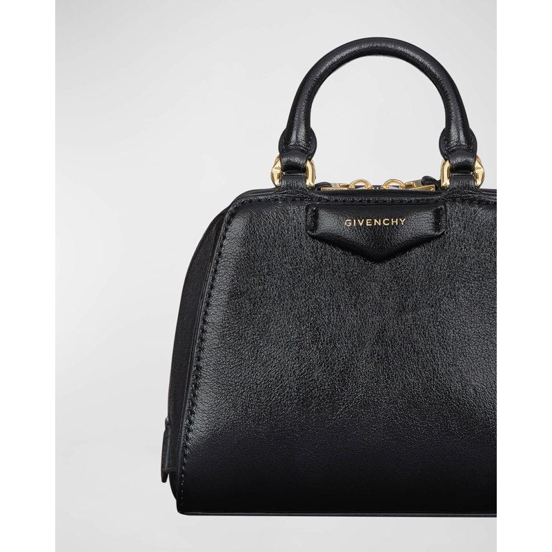 Bolsa Shoulder Antigona Cube Nano  in Shiny Tumbled