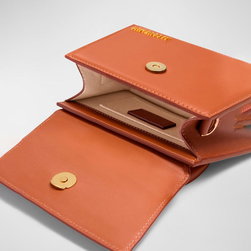 Bolsa Handle Le Chiquito Moyen  - Mercado de Luxo - O Maior E-Commerce de Bens, Produtos e Serviços de Luxo do Brasil.
