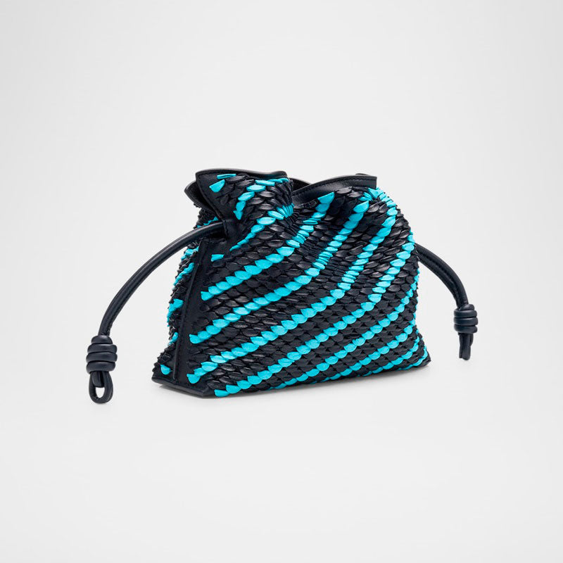 Bolsa Clutch Flamenco Mini Scales - Mercado de Luxo - O Maior E-Commerce de Bens, Produtos e Serviços de Luxo do Brasil.