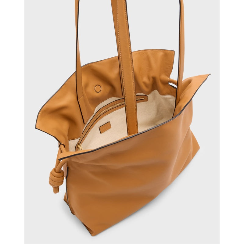 Bolsa Shoulder Flamenco Large in Napa with Golden Foil Anagram