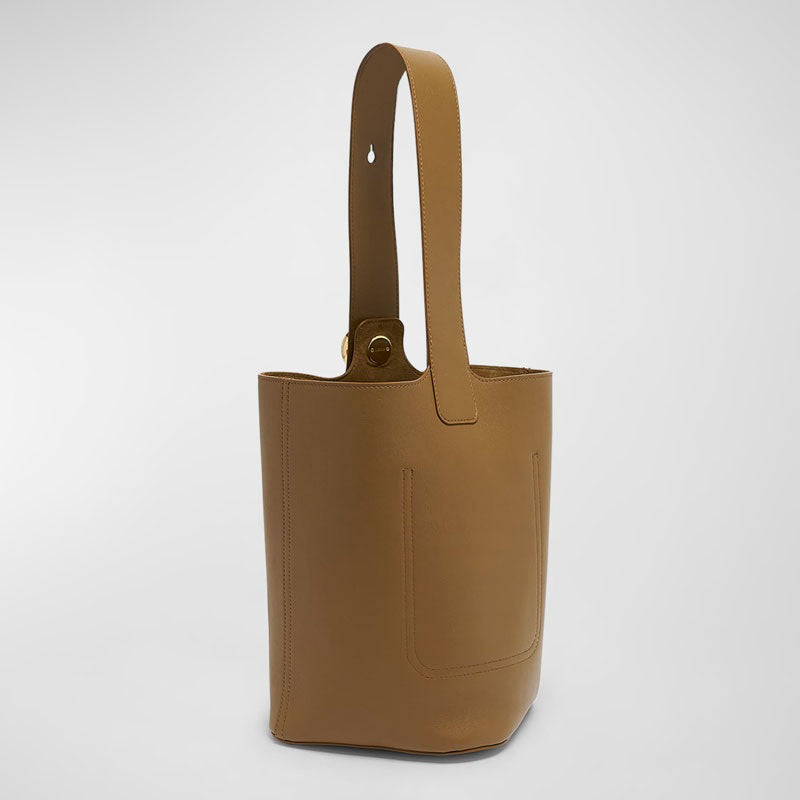 Bolsa Bucket Anagram Pebble - Mercado de Luxo - O Maior E-Commerce de Bens, Produtos e Serviços de Luxo do Brasil.