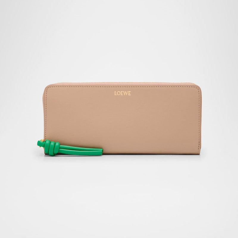 Bolsa Wallet Knot Slim Continental - Mercado de Luxo - O Maior E-Commerce de Bens, Produtos e Serviços de Luxo do Brasil.