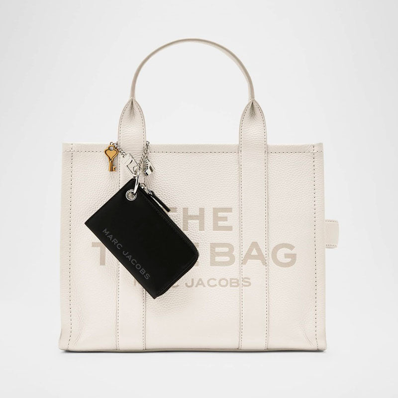 Charms e Acessórios The Coin Charm Case - Mercado de Luxo - O Maior E-Commerce de Bens, Produtos e Serviços de Luxo do Brasil.