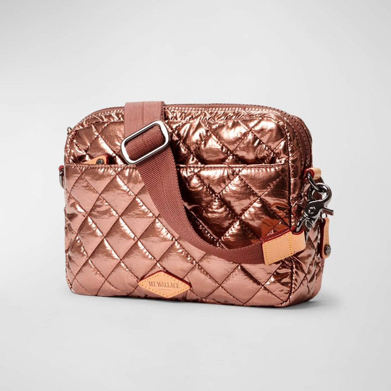 Bolsa Crossbody Metro Small Quilted Camera - Mercado de Luxo - O Maior E-Commerce de Bens, Produtos e Serviços de Luxo do Brasil.