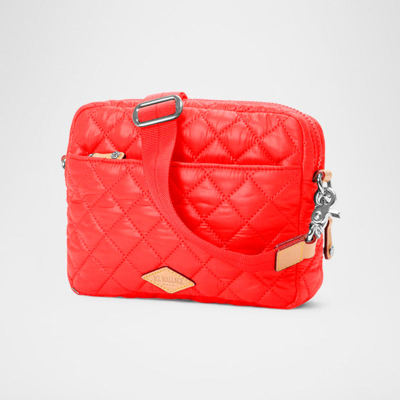 Bolsa Shoulder Metro Small Quilted Camera - Mercado de Luxo - O Maior E-Commerce de Bens, Produtos e Serviços de Luxo do Brasil.