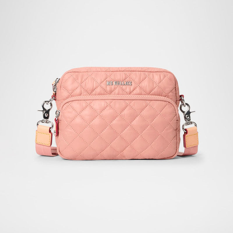 Bolsa Shoulder Metro Small Quilted Camera - Mercado de Luxo - O Maior E-Commerce de Bens, Produtos e Serviços de Luxo do Brasil.
