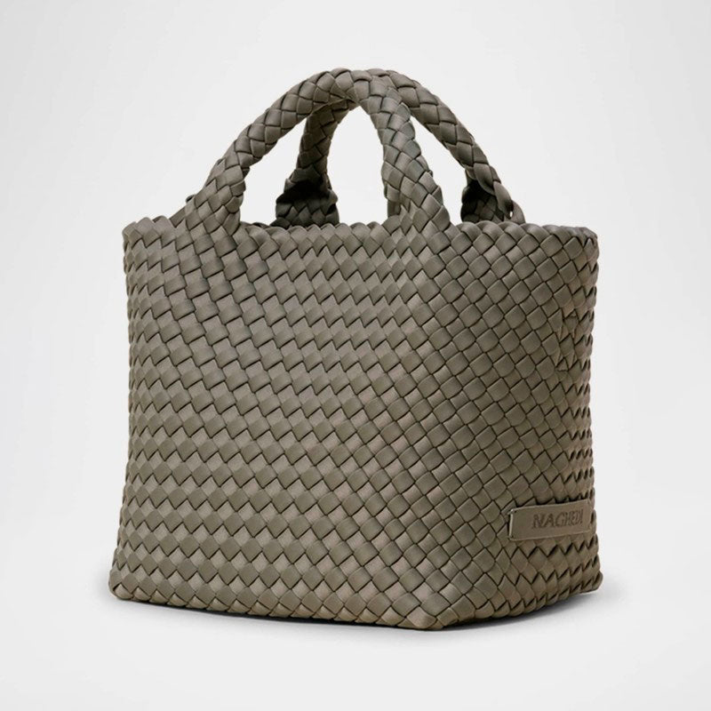 Bolsa Shopper St. Barths Small Woven - Mercado de Luxo - O Maior E-Commerce de Bens, Produtos e Serviços de Luxo do Brasil.