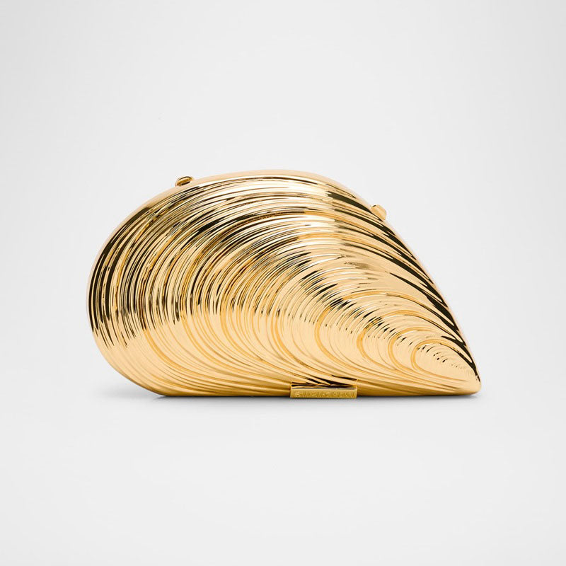 Bolsa Clutch Bridget Metal Oyster Shell - Mercado de Luxo - O Maior E-Commerce de Bens, Produtos e Serviços de Luxo do Brasil.