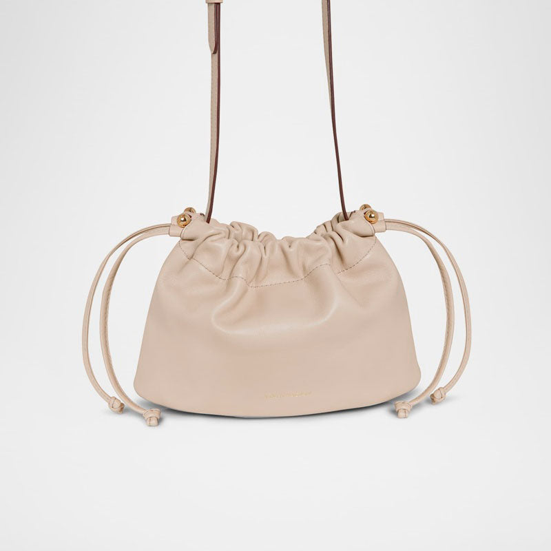 Bolsa Clutch Charlotte Drawstring - Mercado de Luxo - O Maior E-Commerce de Bens, Produtos e Serviços de Luxo do Brasil.