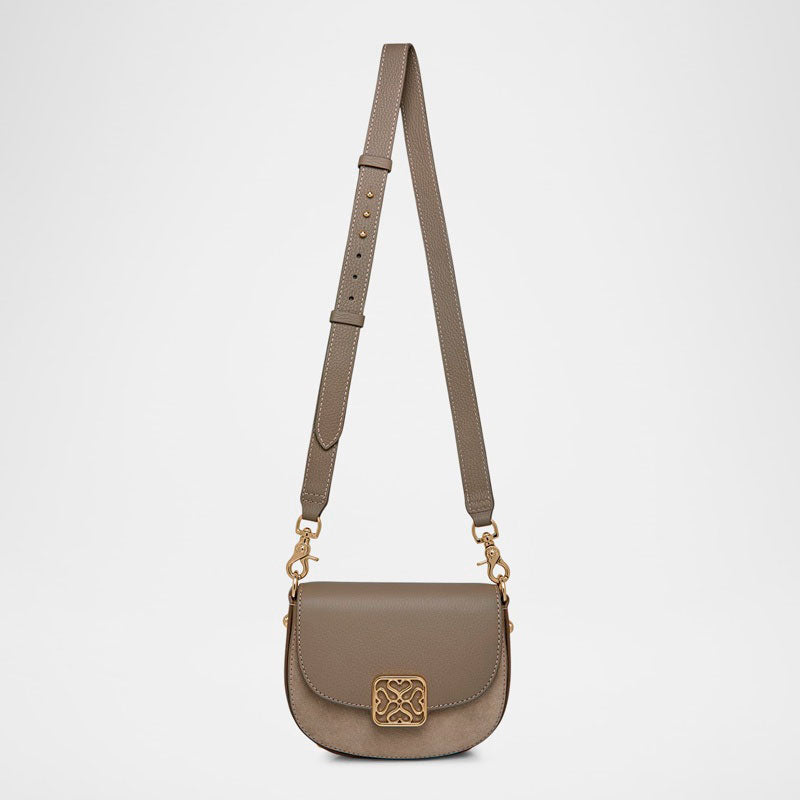 Bolsa Crossbody Mini BaySuede - Mercado de Luxo - O Maior E-Commerce de Bens, Produtos e Serviços de Luxo do Brasil.