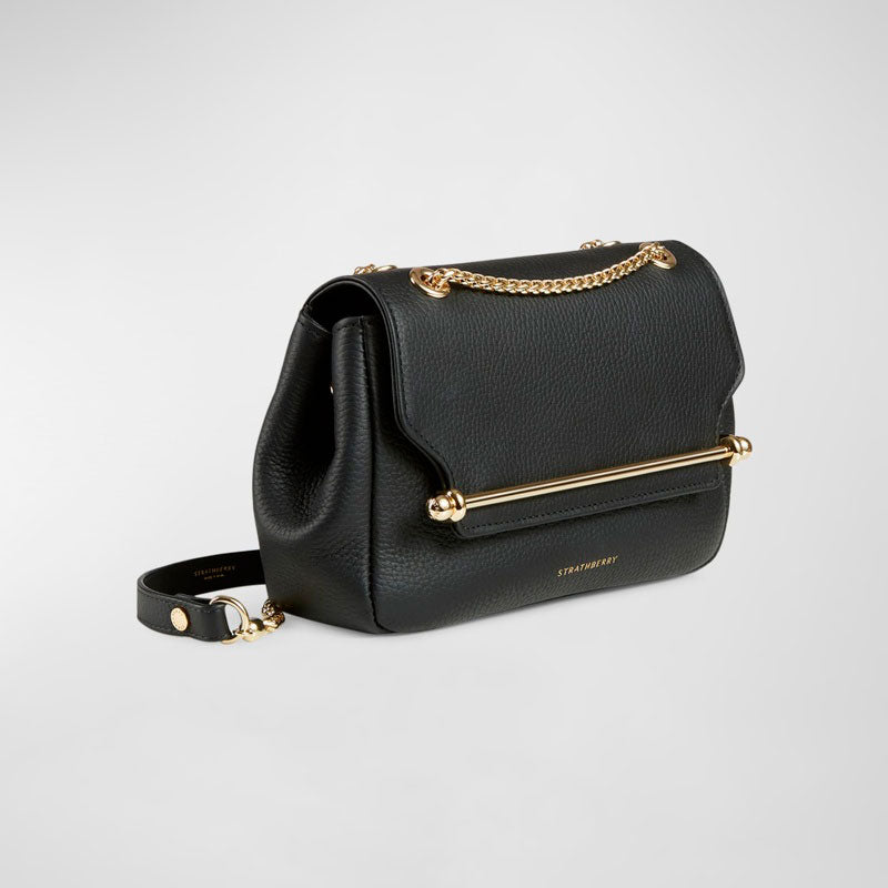 Bolsa Crossbody East-West Flap Chain - Mercado de Luxo - O Maior E-Commerce de Bens, Produtos e Serviços de Luxo do Brasil.