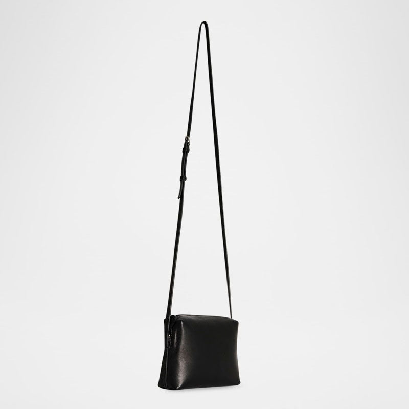 Bolsa Crossbody Regent in Nappa - Mercado de Luxo - O Maior E-Commerce de Bens, Produtos e Serviços de Luxo do Brasil.