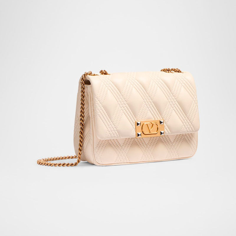 Bolsa Shoulder Quiltie 67 Flap Lambskin - Mercado de Luxo - O Maior E-Commerce de Bens, Produtos e Serviços de Luxo do Brasil.