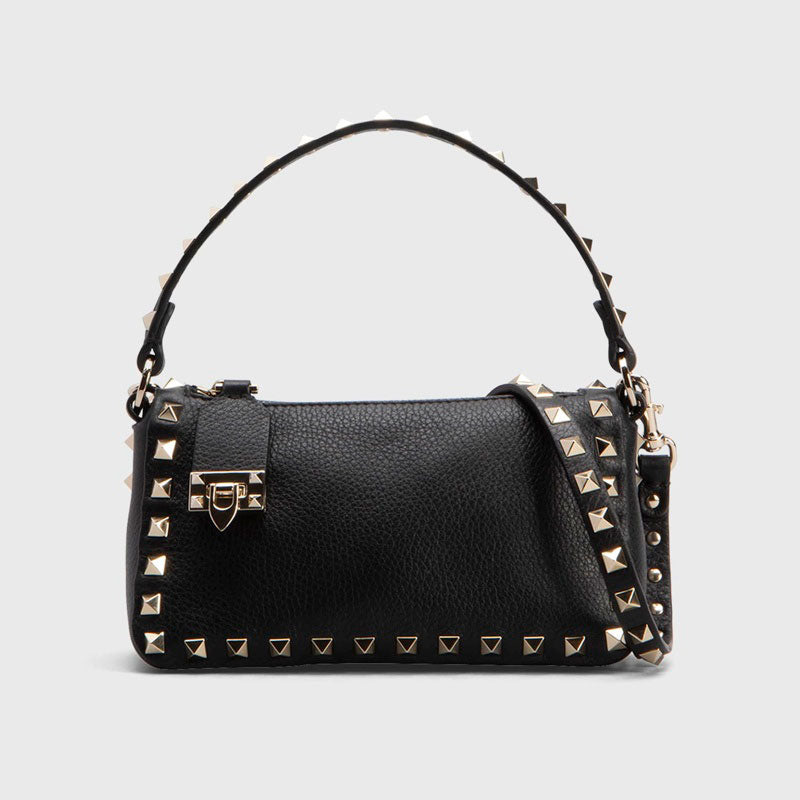 Bolsa Shoulder Rockstud Calfksin Small - Mercado de Luxo - O Maior E-Commerce de Bens, Produtos e Serviços de Luxo do Brasil.