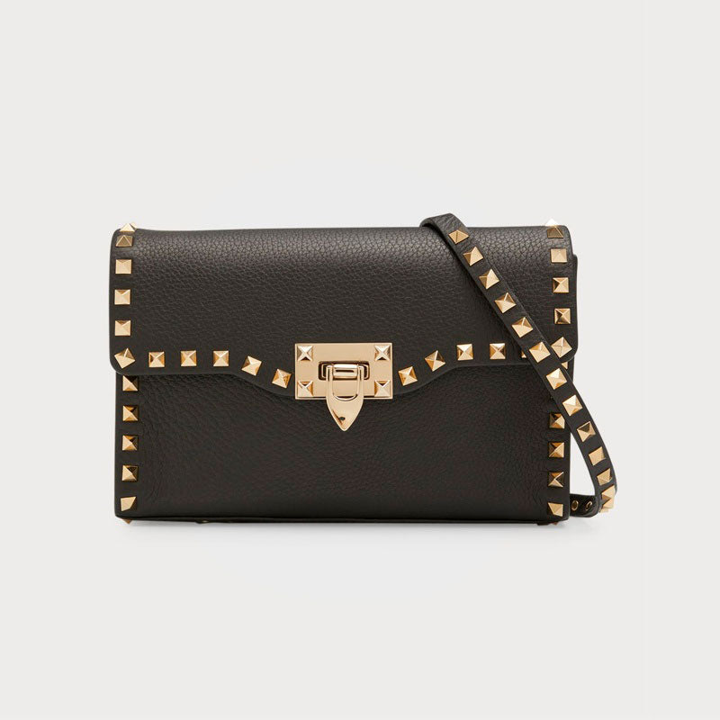 Bolsa Crossbody Rockstud Medium - Mercado de Luxo - O Maior E-Commerce de Bens, Produtos e Serviços de Luxo do Brasil.