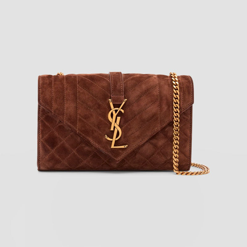 Bolsa Crossbody Envelope Triquilt Small YSL in Suede - Mercado de Luxo - O Maior E-Commerce de Bens, Produtos e Serviços de Luxo do Brasil.