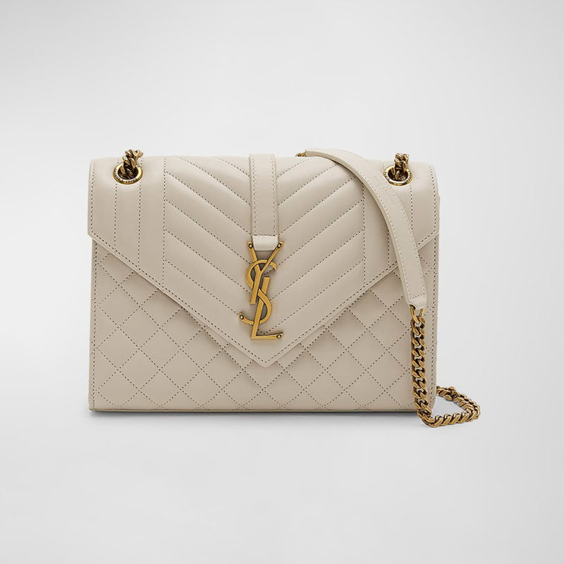 Bolsa Crossbody Envelope Triquilt Medium YSL in Smooth Quilted - Mercado de Luxo - O Maior E-Commerce de Bens, Produtos e Serviços de Luxo do Brasil.