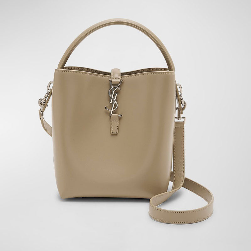 Bolsa Bucket Le 37 Small YSL in Spazzolato - Mercado de Luxo - O Maior E-Commerce de Bens, Produtos e Serviços de Luxo do Brasil.