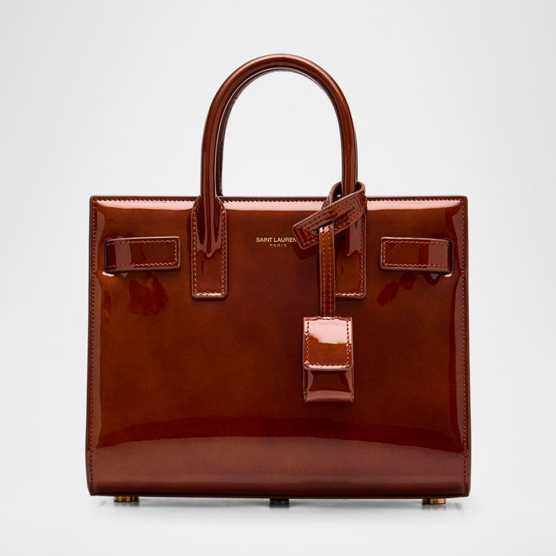Bolsa Handle Sac de Jour Nano in Patent - Mercado de Luxo - O Maior E-Commerce de Bens, Produtos e Serviços de Luxo do Brasil.