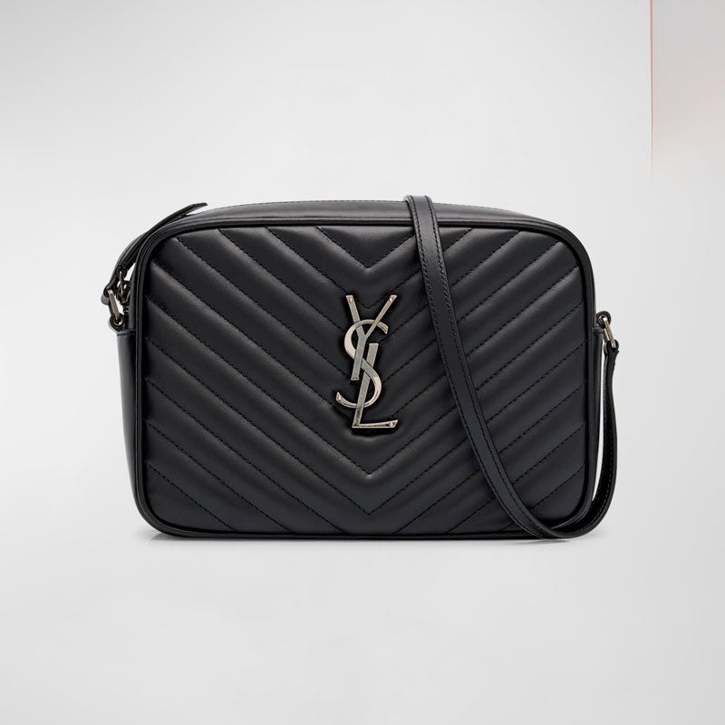 Bolsa Crossbody Lou Medium Camera in Quilted - Mercado de Luxo - O Maior E-Commerce de Bens, Produtos e Serviços de Luxo do Brasil.